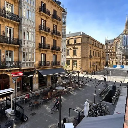 Larramendi Center アパート *